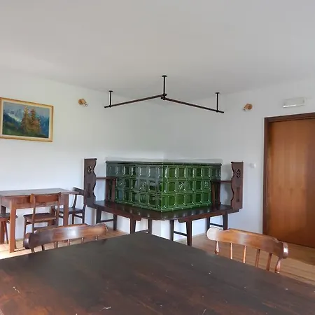 Apartma Pintar شقة *